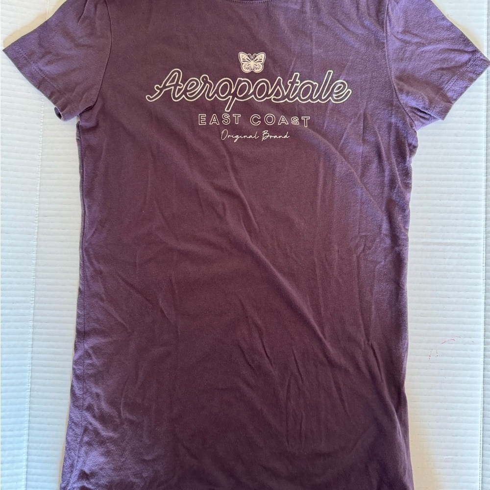 Aeropostale Classic Crew T-Shirt – Purple Butterfly, Size XS